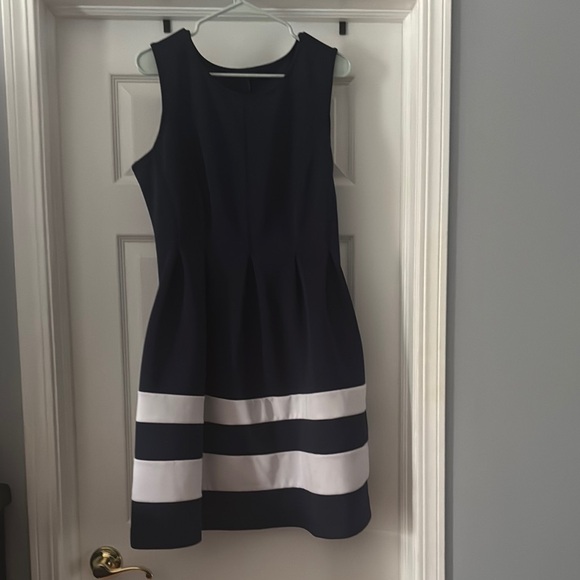Apt. 9 Dresses & Skirts - Elegant Navy and White Sleeveless Dress